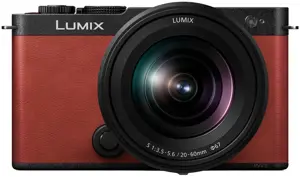 Panasonic Lumix DC-S9 + 20-60mm, crimson red