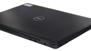 Dell LATITUDE 5590 15,6 Coliai 1920 x 1080 16 GB 256 GB Intel® Core™ i5 i5-8350U Intel UHD Windows 11 Pro